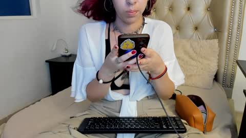 Snapshot of alexafoxy18 chatting on 12.21.24 ALEXA online show from 12.21.24
