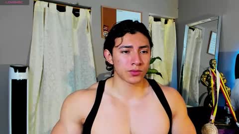 Snapshot of alexander_classy chatting on 09.15.25 Alex online show from 09.15.25