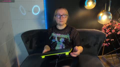 Snapshot of alexandra_kind chatting on 12.08.24 Alexandra online show from 12.08.24