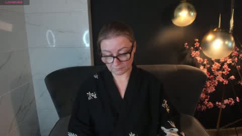 Snapshot of alexandra_kind chatting on 01.26.25 Alexandra online show from 01.26.25