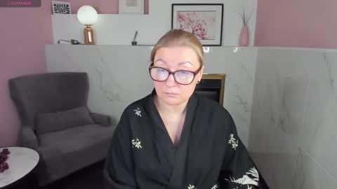 Alexandra online show from 02.12.25