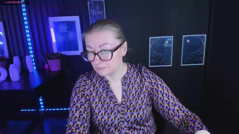 Snapshot of alexandra_kind chatting on 02.21.25 Alexandra online show from 02.21.25