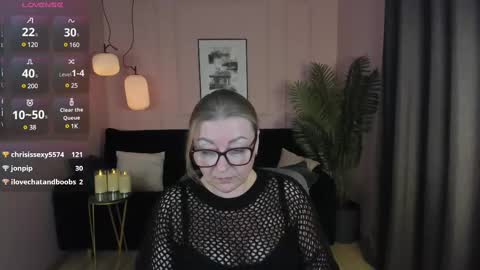 Snapshot of alexandra_kind chatting on 03.12.25 Alexandra online show from 03.12.25