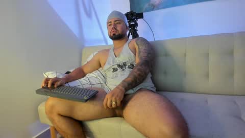 Snapshot of alexandro_king chatting on 01.21.25 ALEX online show from 01.21.25