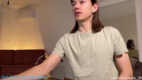 Snapshot of alexdavey chatting on 01.27.25 online show from 01.27.25