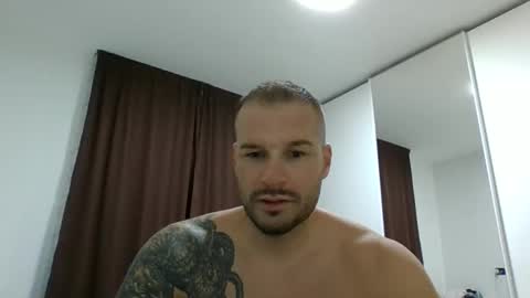 Snapshot of alexgrandi2024 chatting on 01.18.25 rey ale84 online show from 01.18.25