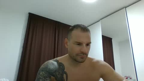 Snapshot of alexgrandi2024 chatting on 01.25.25 rey ale84 online show from 01.25.25