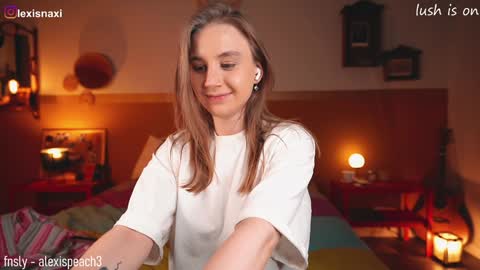 Snapshot of alexispeach chatting on 02.02.25 Alexis--  online show from 02.02.25