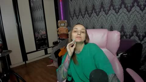 Snapshot of alexracc00n chatting on 12.02.24 Alex online show from 12.02.24