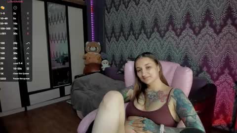 Snapshot of alexracc00n chatting on 12.06.24 Alex online show from 12.06.24