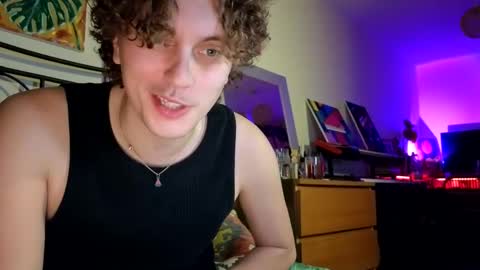 Snapshot of alexrhodesxxx chatting on 12.01.24 Alex online show from 12.01.24