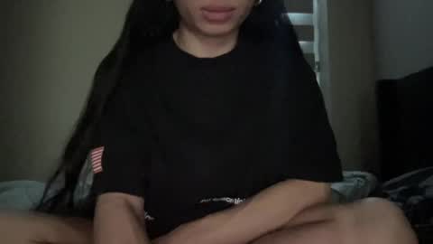 Snapshot of alextran665 chatting on 01.27.25 Your Anime T Girl online show from 01.27.25