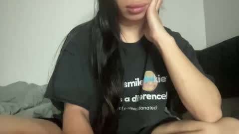 Snapshot of alextran665 chatting on 10.31.25 Your Anime T Girl online show from 10.31.25