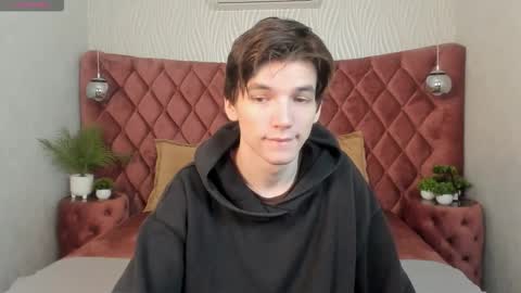Snapshot of alfred_joness chatting on 10.18.25 Alfred online show from 10.18.25