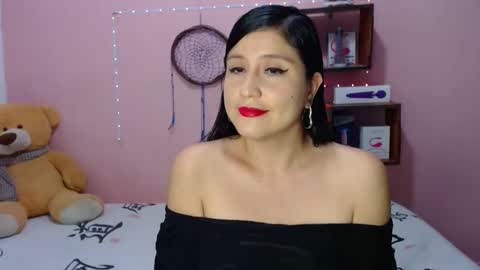 Snapshot of ali_squirt chatting on 02.18.25 alixia online show from 02.18.25
