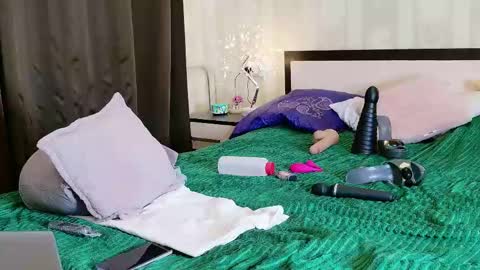 Snapshot of alice69foxy chatting on 03.03.25 Alise online show from 03.03.25