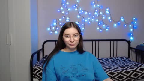 Snapshot of alice_________________________ chatting on 01.13.25 Alice online show from 01.13.25