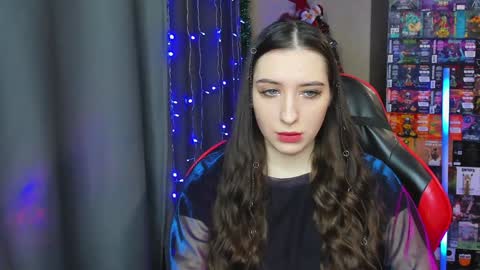 Snapshot of alice_bailey chatting on 12.24.24 Alice online show from 12.24.24