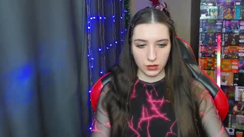 Snapshot of alice_bailey chatting on 12.25.24 Alice online show from 12.25.24