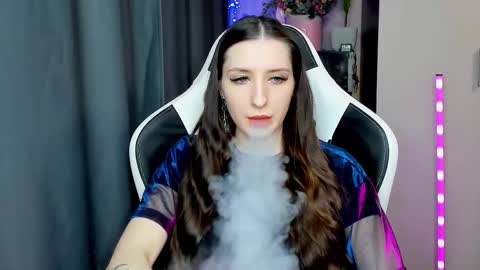 Snapshot of alice_bailey chatting on 10.06.25 Alice online show from 10.06.25