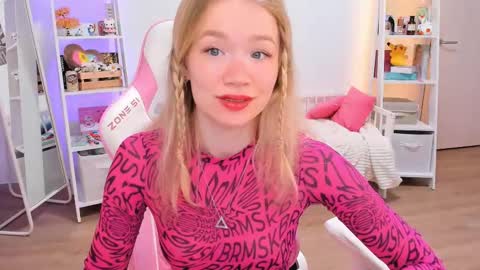 Snapshot of alice_forfun chatting on 03.02.25 Alichery online show from 03.02.25