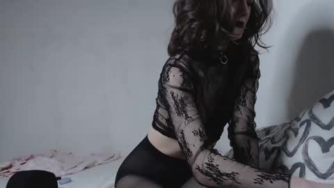 Snapshot of alice_glo chatting on 03.06.25 Alice online show from 03.06.25