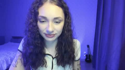 Snapshot of alice_love_888 chatting on 12.04.25 Alice online show from 12.04.25