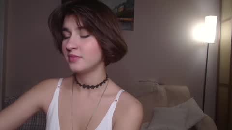 Snapshot of alice_love_fuck chatting on 09.19.25 Alice love fuck online show from 09.19.25