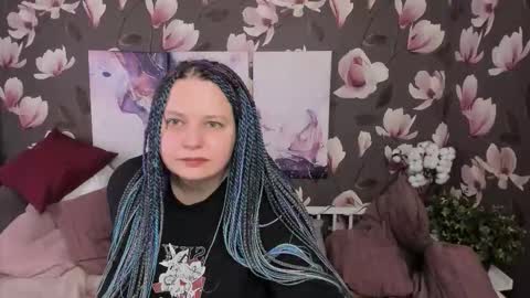 Snapshot of alice_mint chatting on 12.04.25 Alice online show from 12.04.25