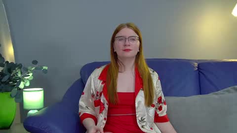 Snapshot of aliceallisons chatting on 09.25.25 Alice online show from 09.25.25