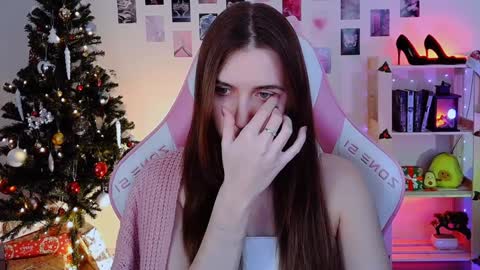 Snapshot of alicecharmy chatting on 12.22.24 alicecharmy online show from 12.22.24