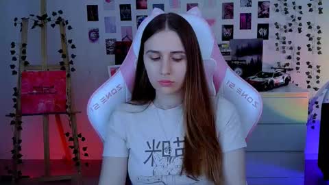 Snapshot of alicecharmy chatting on 10.19.25 alicecharmy online show from 10.19.25