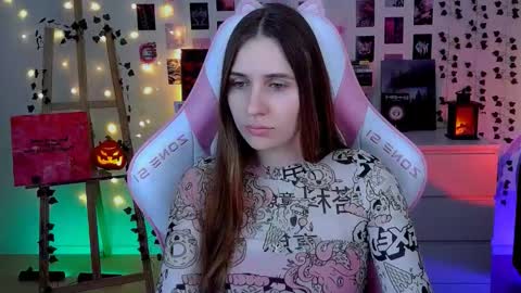 Snapshot of alicecharmy chatting on 10.24.25 alicecharmy online show from 10.24.25