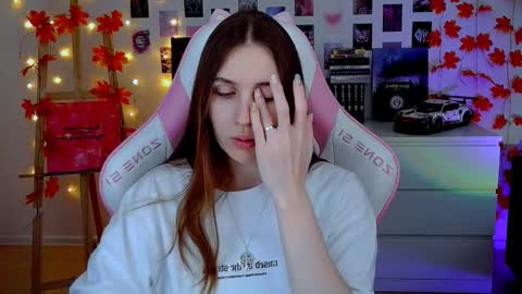 Snapshot of alicecharmy chatting on 11.28.25 alicecharmy online show from 11.28.25