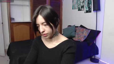 Snapshot of alicee_logan_ chatting on 10.02.25 alicee_logan_ online show from 10.02.25