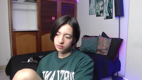 Snapshot of alicee_logan_ chatting on 10.10.25 alicee_logan_ online show from 10.10.25
