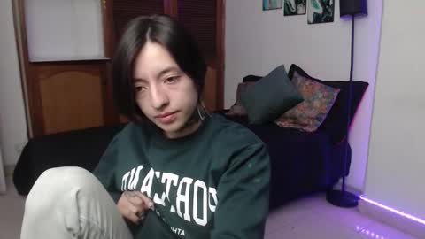 Snapshot of alicee_logan_ chatting on 10.17.25 alicee_logan_ online show from 10.17.25