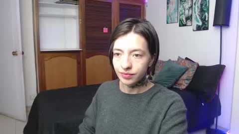 alicee_logan_ online show from 11.17.25