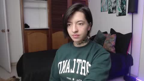 alicee_logan_ online show from 11.27.25