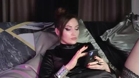 Snapshot of alicejameson chatting on 02.15.25 alicejameson online show from 02.15.25
