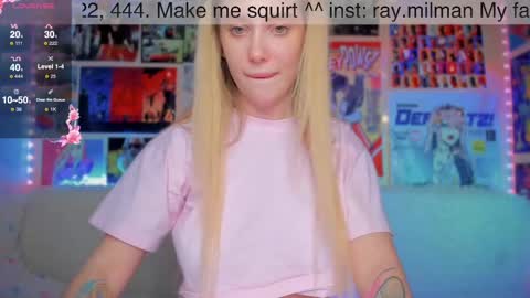 Snapshot of alicemilman chatting on 02.08.25 Alice  online show from 02.08.25