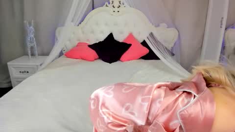 alicemonro online show from 10.20.25