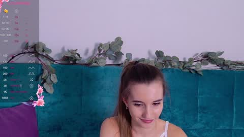 Snapshot of aliceweiss_ chatting on 12.06.24 Alice online show from 12.06.24