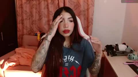 Snapshot of alicia_key_ chatting on 09.13.25 ALICIA online show from 09.13.25