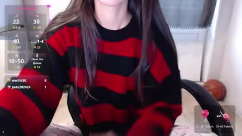 Snapshot of alien_art_lover chatting on 09.15.25 Mia online show from 09.15.25