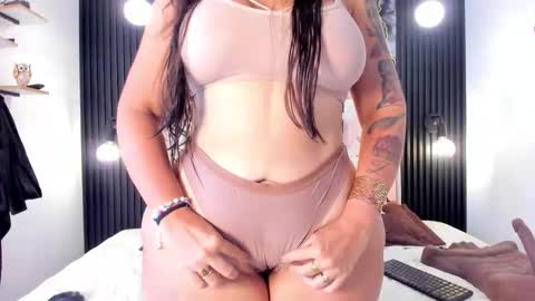 Snapshot of alijohansonn chatting on 10.17.25 Ali Johansonn online show from 10.17.25