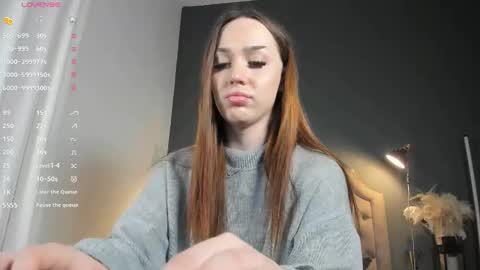 Snapshot of alina_39 chatting on 09.19.25 alina_39 online show from 09.19.25