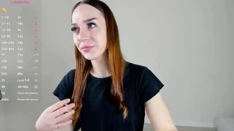 Snapshot of alina_39 chatting on 10.19.25 alina_39 online show from 10.19.25