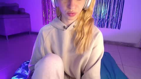 Alina  online show from 10.16.25