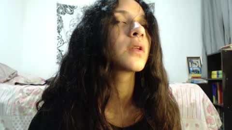 Snapshot of alinawoolf_ chatting on 01.28.25  Ali  online show from 01.28.25
